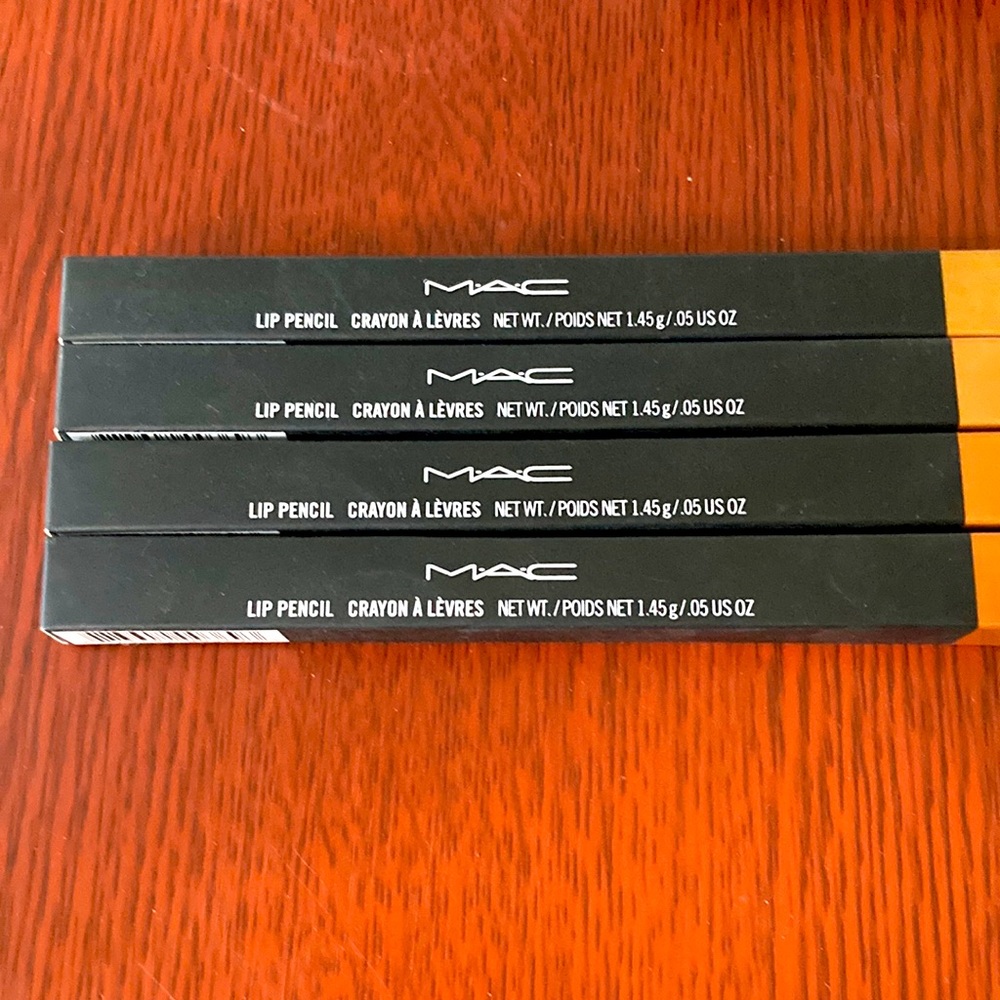Mac lip pencil Hodgepodge color